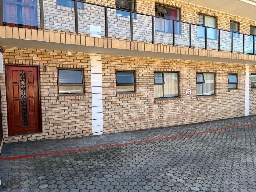 To Let 2 Bedroom Property for Rent in George South Western Cape